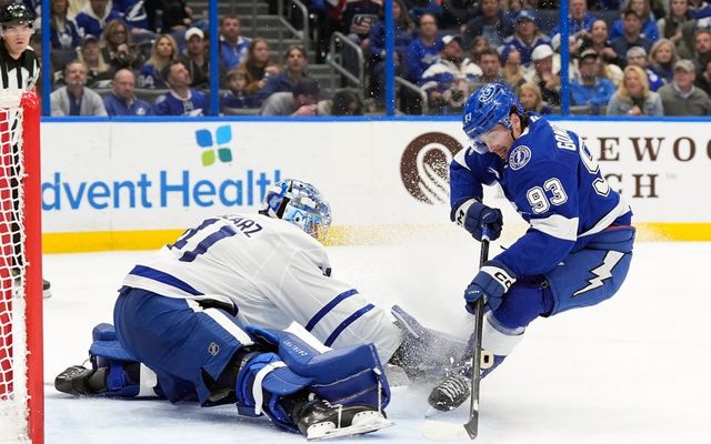 Каролина се изравни с лидера на Изток Тампа Бей, след като го победи в пряк двубой