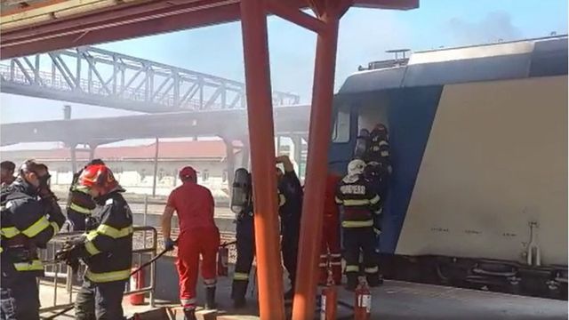 Locomotiva unui tren care circula pe ruta Galați-Cluj-Napoca a luat foc în gara Vaslui