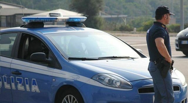 Catania, donna dà fuoco a una ragazza in strada: grave una 26enne