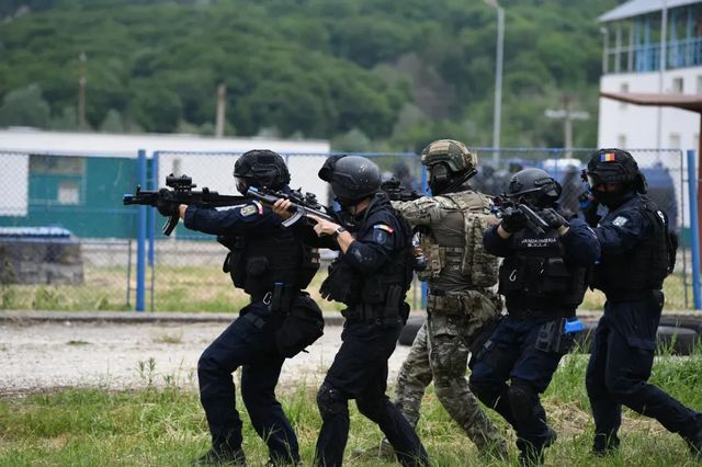Jandarmeria Română organizează exercițiu internațional cu 500 de militari în Dâmbovița