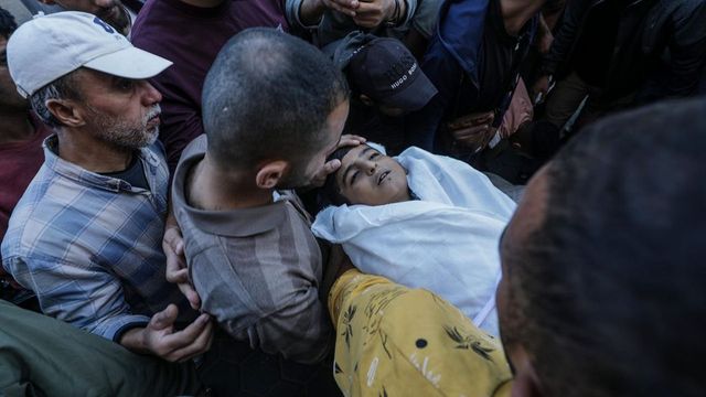 Al menos 75 muertos por un bombardeo israelí en Beit Lahiya, en el norte de la Franja de Gaza