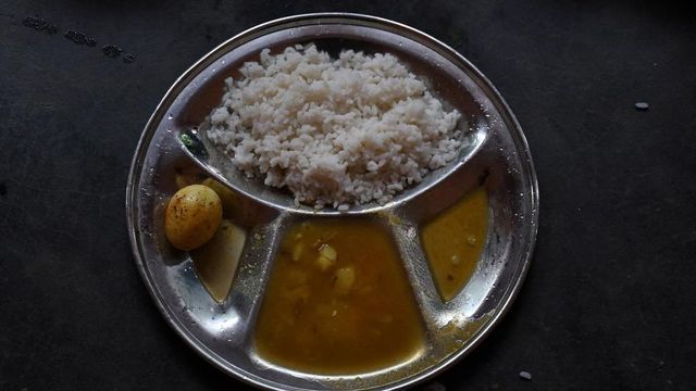 Odisha: Student dies, over 100 ill after eating allegedly contaminated food at state-run school