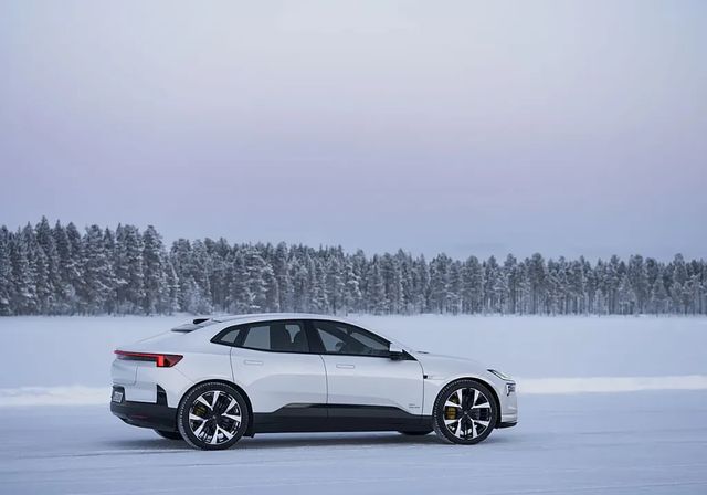 Polestar logra un crecimiento global del 34 % y un récord de ventas en 2025