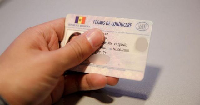 Senatul a votat un proiect care prevede închisoare cu executare pentru conducerea fără permis