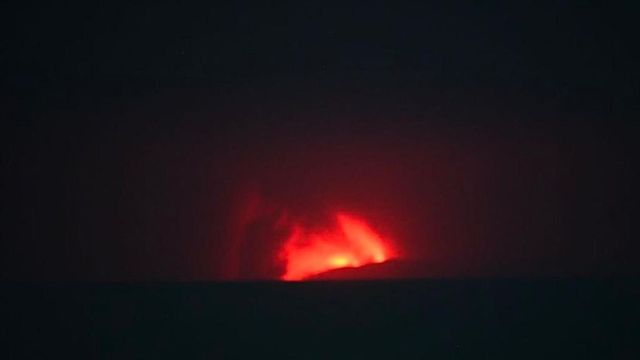 Indonesia Halts Jakarta, Lampung Flights on Volcano Eruption