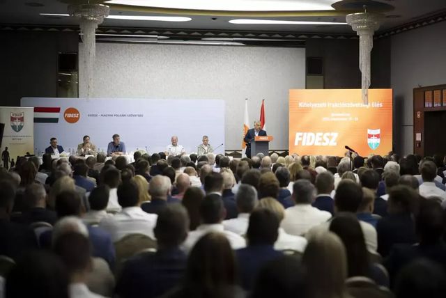 Orbán Viktor felszólal – miniszterelnöki nyitány a parlament őszi ülésszakán, a tét óriási