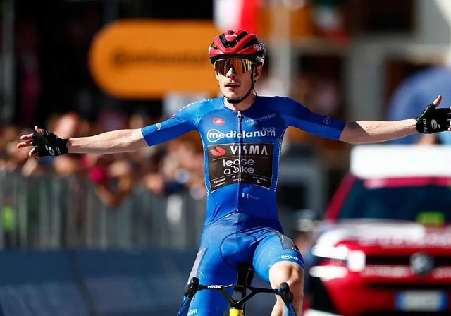Vingegaard se desata en los Alpes y encarrila el Giro