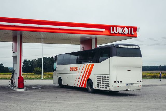 Ungaria și Slovacia cer medierea Comisiei Europene după ce Ucraina a blocat livrările de petrol ale Lukoil