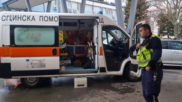 Австрийски турист е в критично състояние след падане от стар каменен зид във Велики Преслав