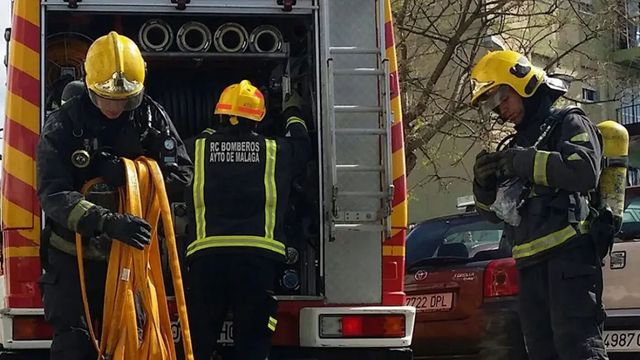 Un padre intenta quemarse a lo bonzo en Málaga tras no poder recuperar la custodia de su hijo con autismo