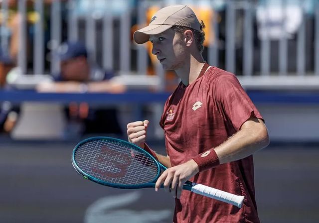 Tintín Landaluce, el tenista que viaja con una guitarra y lee a Séneca