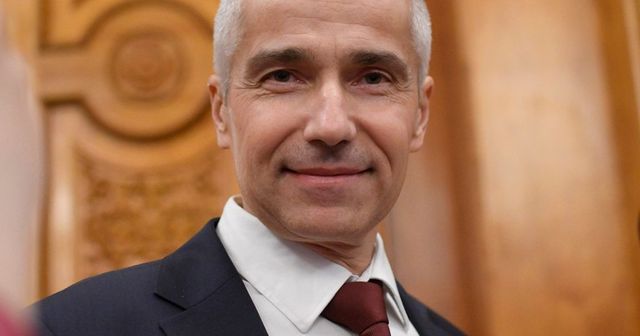 La Parlament, vor fi dezbătute două moțiuni simple, împotriva miniștrilor Justiției și de Interne