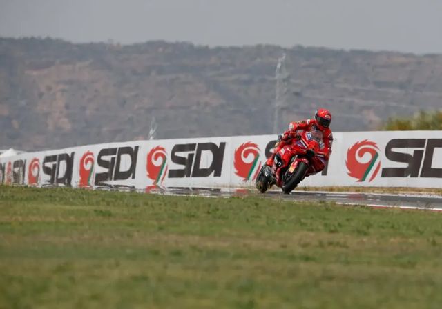Marc Márquez cumple el trámite en Aragón