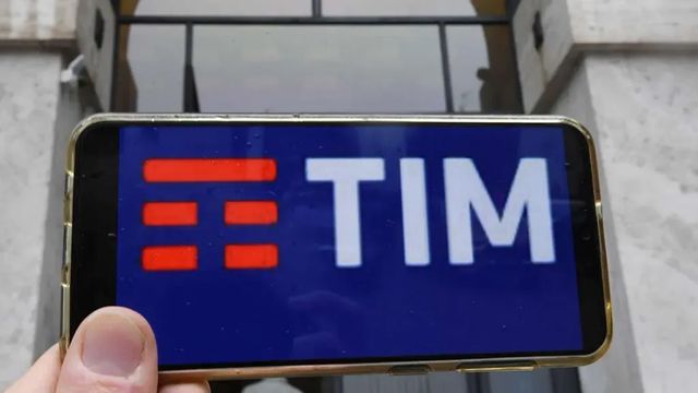 Tim sale a Piazza Affari dopo accordo con Fastweb + Vodafone