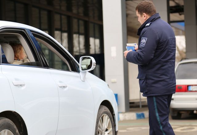 Moldovenii care se întorc din diasporă, scutiți de taxe la import și în 2026