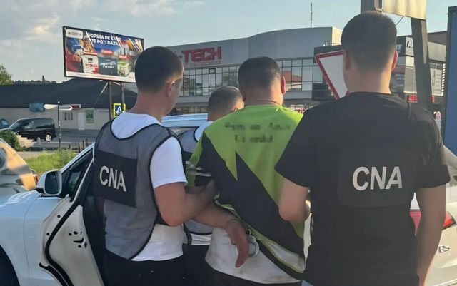 Bărbat prins în flagrant la Cimișlia: 1 500 de euro pentru a mușamaliza un caz de șofat în stare de ebrietate