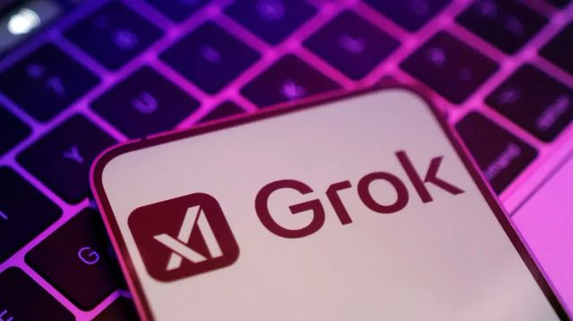 Brusel zahájil vyšetřování Muskovy sítě X kvůli generování sexualizovaných snímků