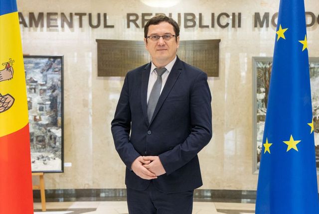 Spatari: „Moldova este încă departe de a fi eligibilă pentru aderarea la Uniunea Europeană”
