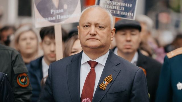 Igor Dodon rămâne în Parlament și anunță că Blocul Patriotic nu va susține un Guvern condus de Alexandru Munteanu