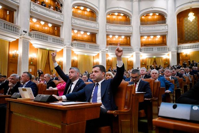 Mii de artiști, autori și creatori de conținut ar putea scăpa de e-Factura. Ministerul Finanțelor face pasul înapoi