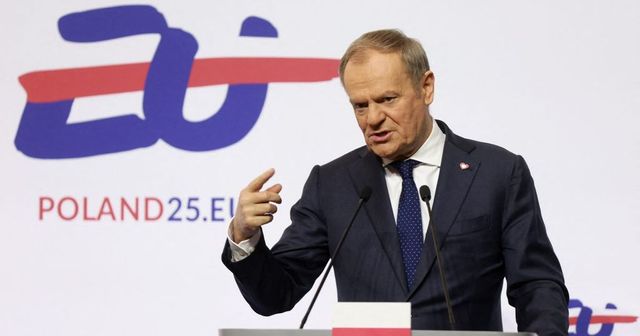 EU musí přijmout opatření ke snížení cen energií, řekl Tusk o prioritách