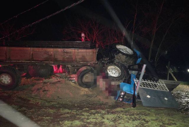 Accident grav la Purcari: Un bărbat a murit după ce s-a răsturnat cu tractorul