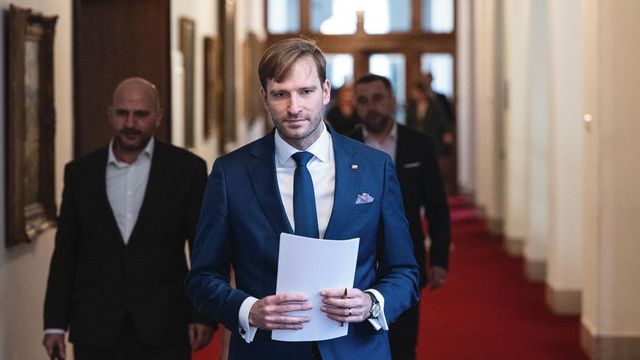 Tři čtvrtiny složitých operací jsou v centrech, do roku 2030 chce MZd všechny