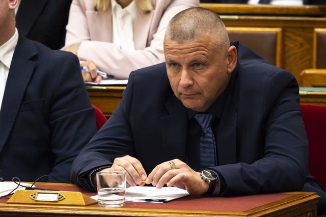 Panyi Szabolcs: Ruszin-Szendi láthatóan nem érti, mi a probléma azzal, hogy a katonai nemzetbiztonság nyomoz újságírók forrásai után