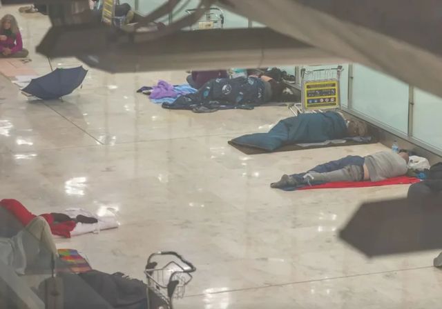 Una treintena de 'sinhogar' de Barajas ha aceptado acudir al albergue del Ayuntamiento
