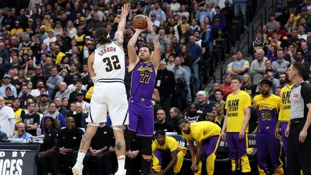 Doncic brilla en su primera gran noche con los Lakers