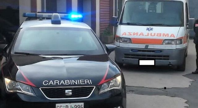 Studente di 18 anni cade dalla finestra di una scuola a Prato: è gravissimo