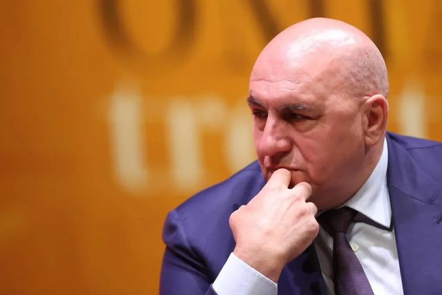 Polipi al colon per Crosetto, il ministro operato a Roma