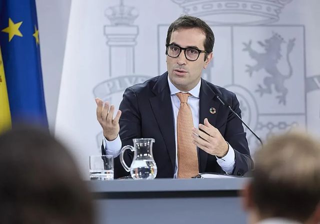 El Gobierno simplifica las reformas pactadas con Bruselas y renuncia a 60.000 millones en préstamos