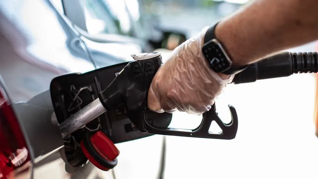 El conflicto en Oriente Medio dispara el precio de los carburantes a máximos de tres meses