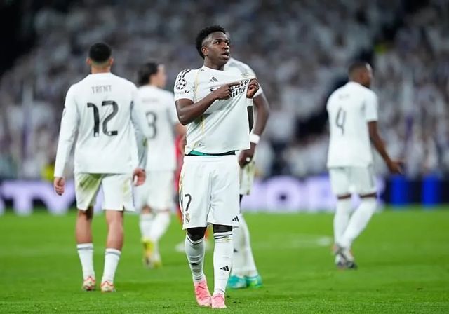 Vinicius se queda en el Real Madrid hasta 2032