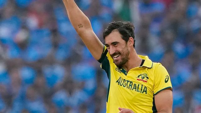 Starc hints at quitting one format to open doors for more franchise cricket