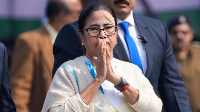 Will start massive protest if dues not cleared by Centre in seven days: Mamata Banerjee