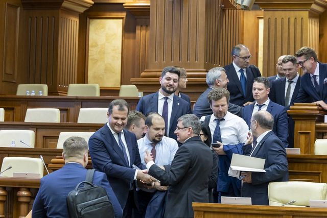 Igor Grosu: „Deconectați lumina, tata nu are Cuciurgani în grădină!”