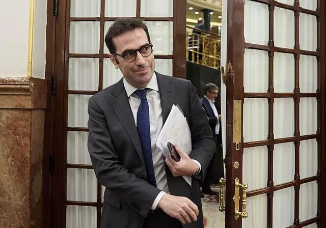 Cuerpo enmienda a Díaz: las pymes necesitan un año para implementar el registro horario