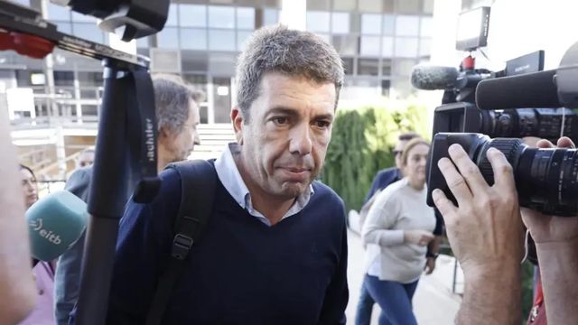 Mazón admite que «hay que asumir errores» y no descarta tomar decisiones políticas el jueves