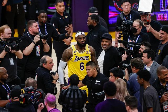 LeBron James si ritira? Oggi l’annuncio del campione Nba