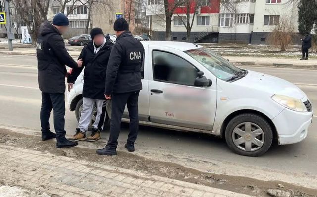 Instructor auto din Bălți, reținut în flagrant pentru trafic de…