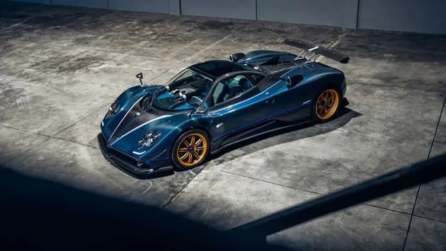 Sale a subasta uno de los tres Pagani Zonda construidos para celebrar las «Frecce Tricolori» de Italia