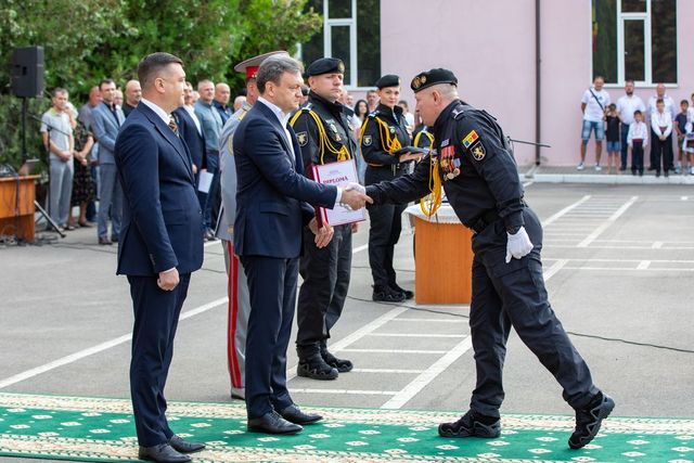 Prim-ministrul Dorin Recean a felicitat polițiștii Brigăzii „Fulger” cu ocazia Zilei Independenței Republicii Moldova