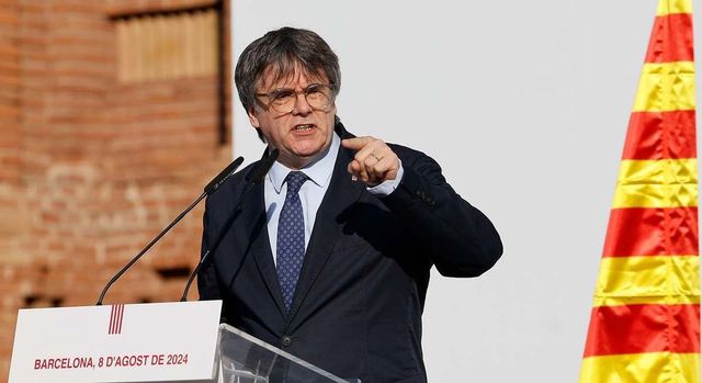 Los Mossos suspenden a los tres agentes detenidos por ayudar a huir a Puigdemont