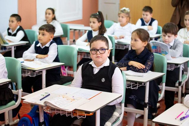 Elevii din Bălți revin la lecții cu prezență fizică