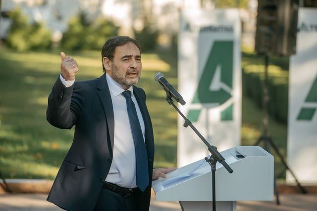 Mark Tkaciuk se retrage din fracțiunea „Alternativa” din Parlament