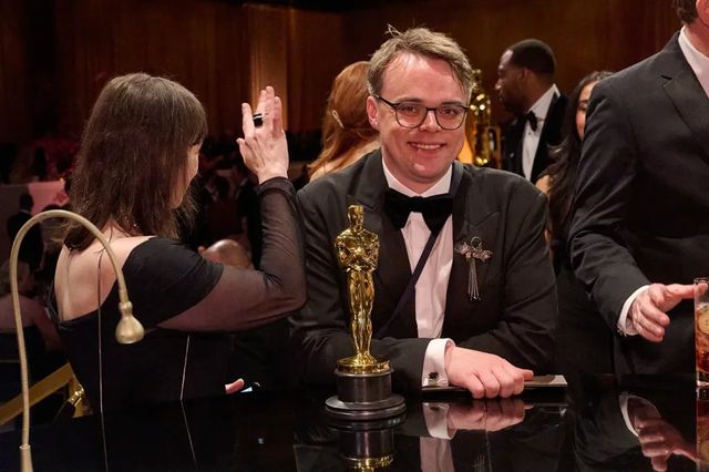 Regizorul filmului împotriva lui Putin și-a pierdut premiul Oscar în timpul unui zbor