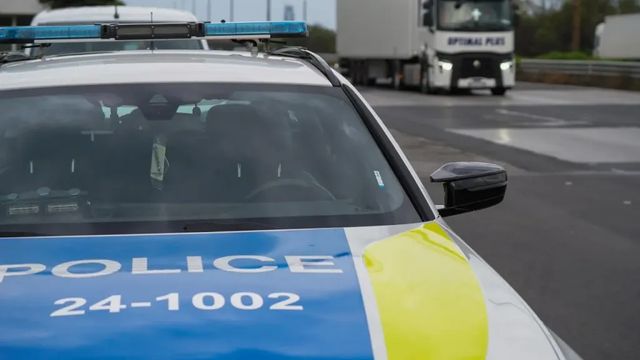 15-годишно момиче блъсна с кола пешеходец в Несебър и избяга