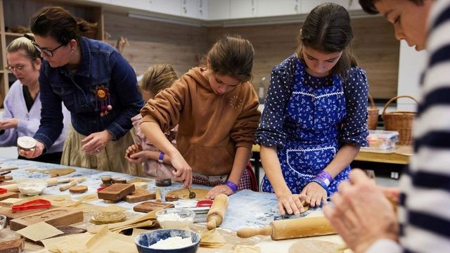 Ünnepváró forgatag – kapcsolódjunk közösen a hagyományokhoz!